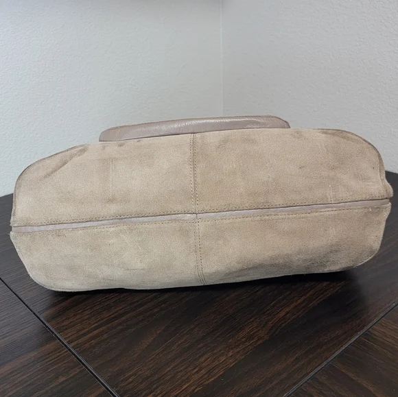 Coach Campbell Suede Belle Carry All F24688 Big Buckle - Picture 2 of 13